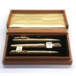 Boxed gold plated Parker pen set