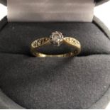 antique /vintage 18ct gold diamond ring weight 2.7g