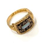 Antique Georgian 18ct morning ring, full Georgian hallmarks in good condition. weight is approx 3.