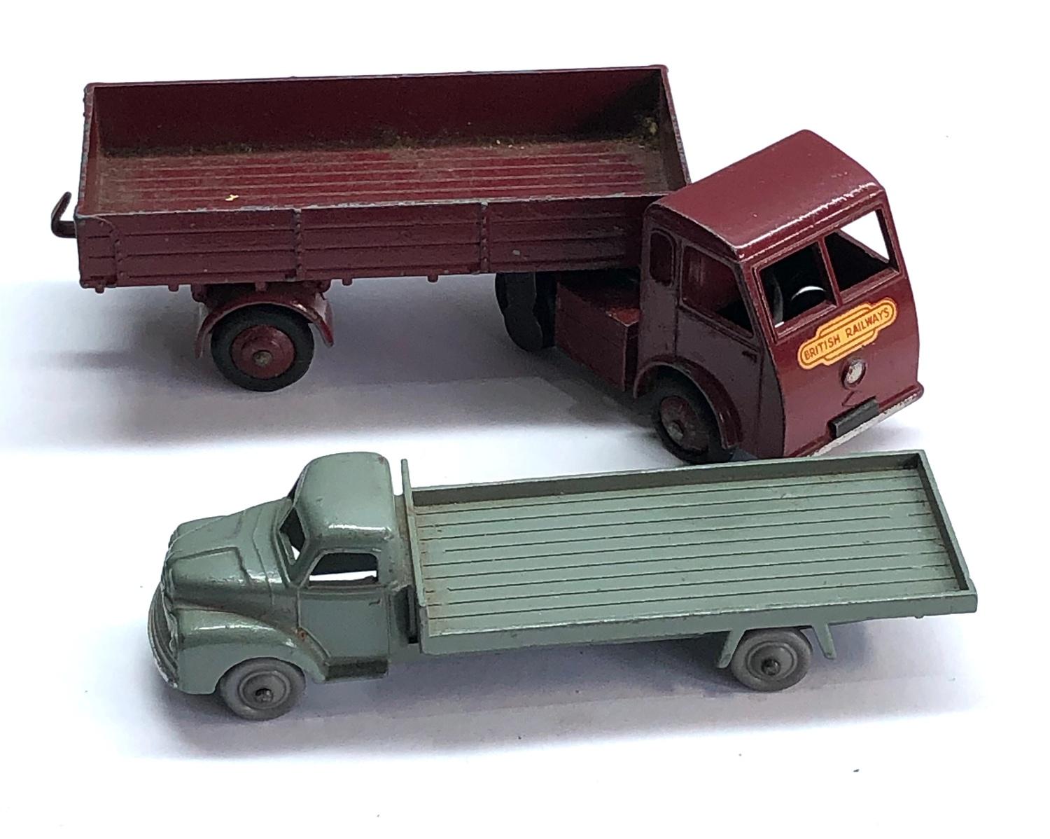 2 Vintage Dinky lorries Dublo bedford and Hindle smart helecs No 30w