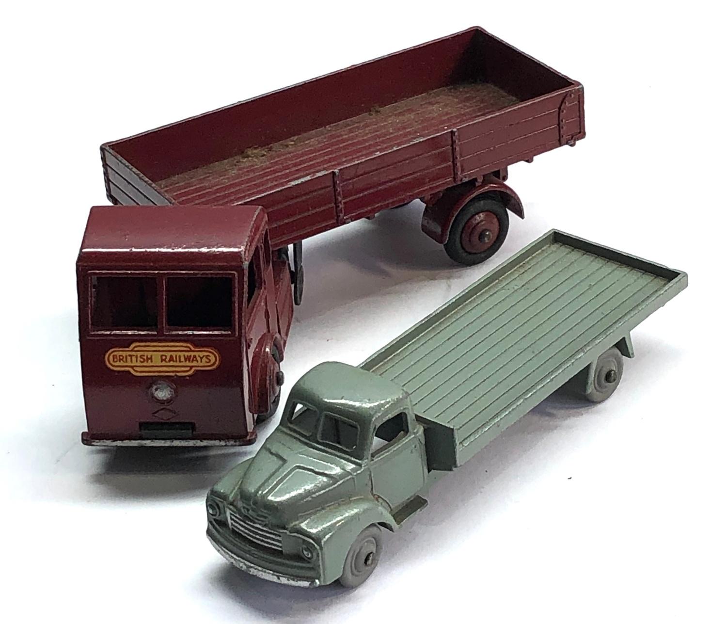 2 Vintage Dinky lorries Dublo bedford and Hindle smart helecs No 30w - Image 2 of 3