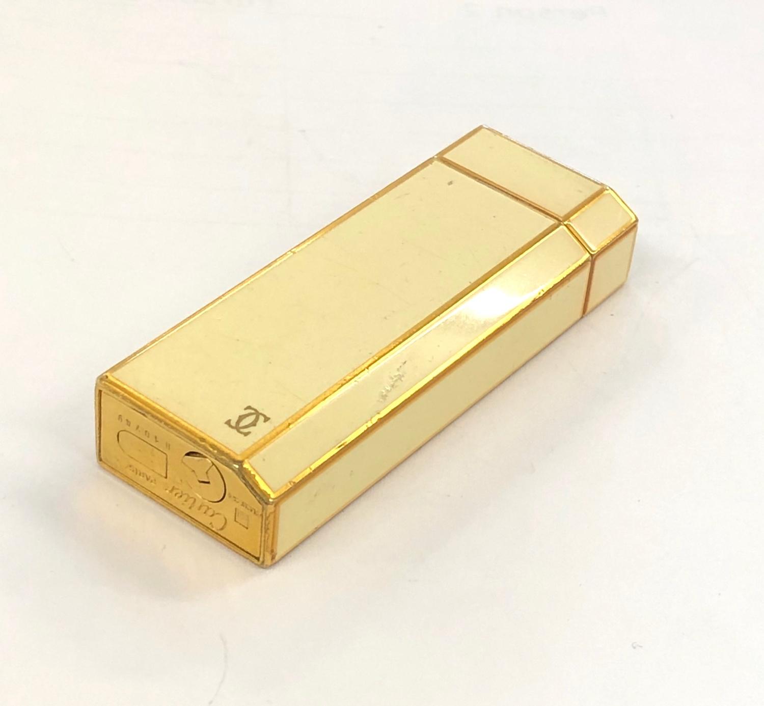 Vintage Cartier cigarette lighter, in good untested condition as shown in images. - Image 3 of 4