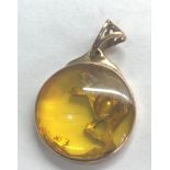 Vintage gold and amber pendant full 9.375 gold hallmarks maker J.C.S measures approx 35mm by 25mm