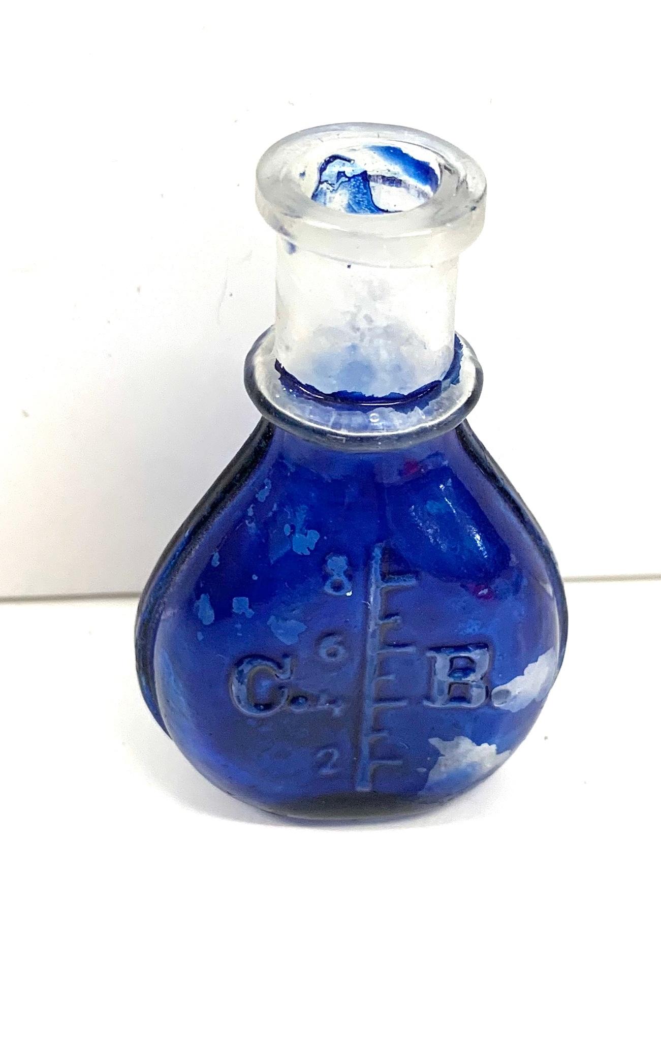 Vintage chemical bottle, approximate measurements: Height 6.5 cm - Image 3 of 3