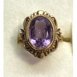 Large ornate vintage 9ct gold stone set ring weight 5.3g, as shown good condition