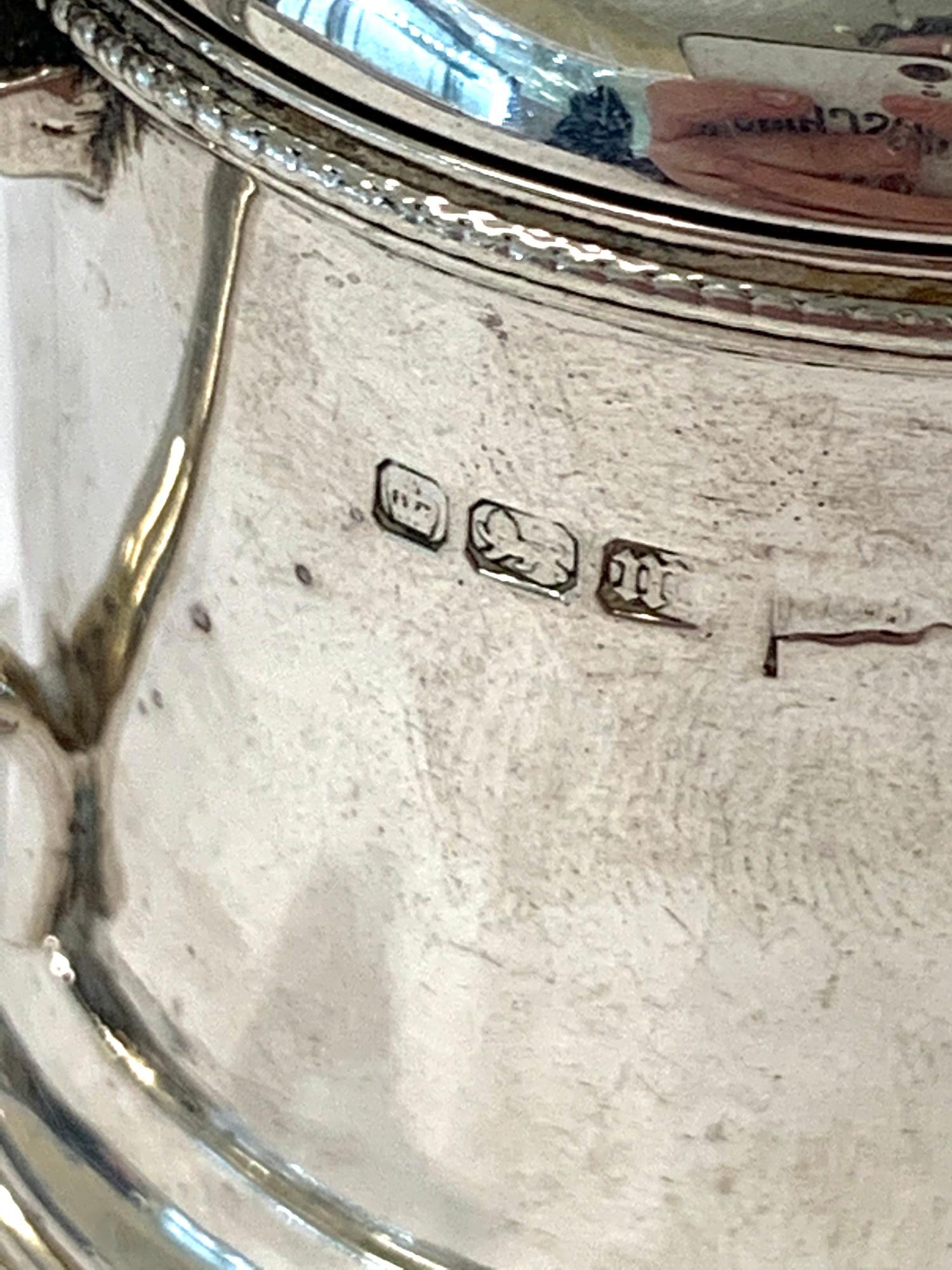 Silver hallmarked mustard pot by Walker and Hall, blue glass liner in good condition, overall - Image 7 of 7