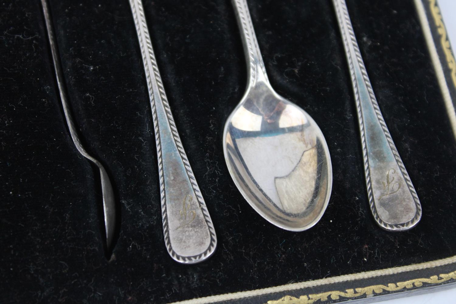 Antique Hallmarked 1916 Sheffield silver teaspoons with sugar tongs maker - Joseph Rodgers & Sons - Image 6 of 9