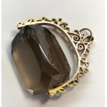 Over sized 9ct gold smokey Quartz swivel fob measures approx 39mm by 38mm total full 9ct gold