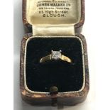 18ct Gold princess cut diamond ring stone measures approx 4mm weight 3.4g, good condition