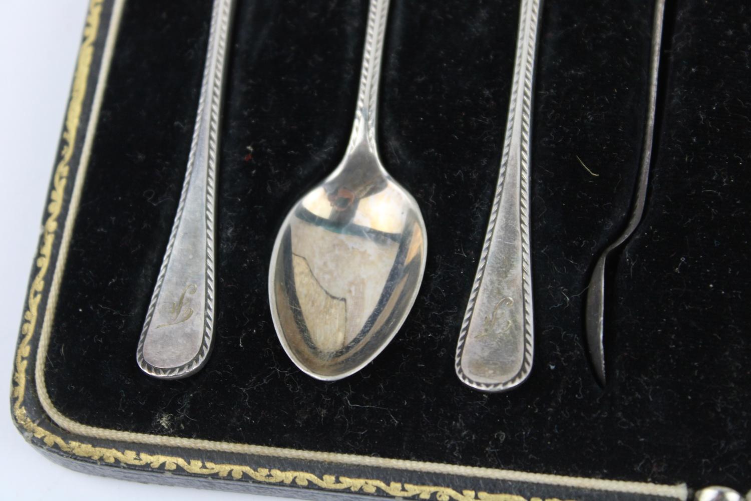 Antique Hallmarked 1916 Sheffield silver teaspoons with sugar tongs maker - Joseph Rodgers & Sons - Image 4 of 9