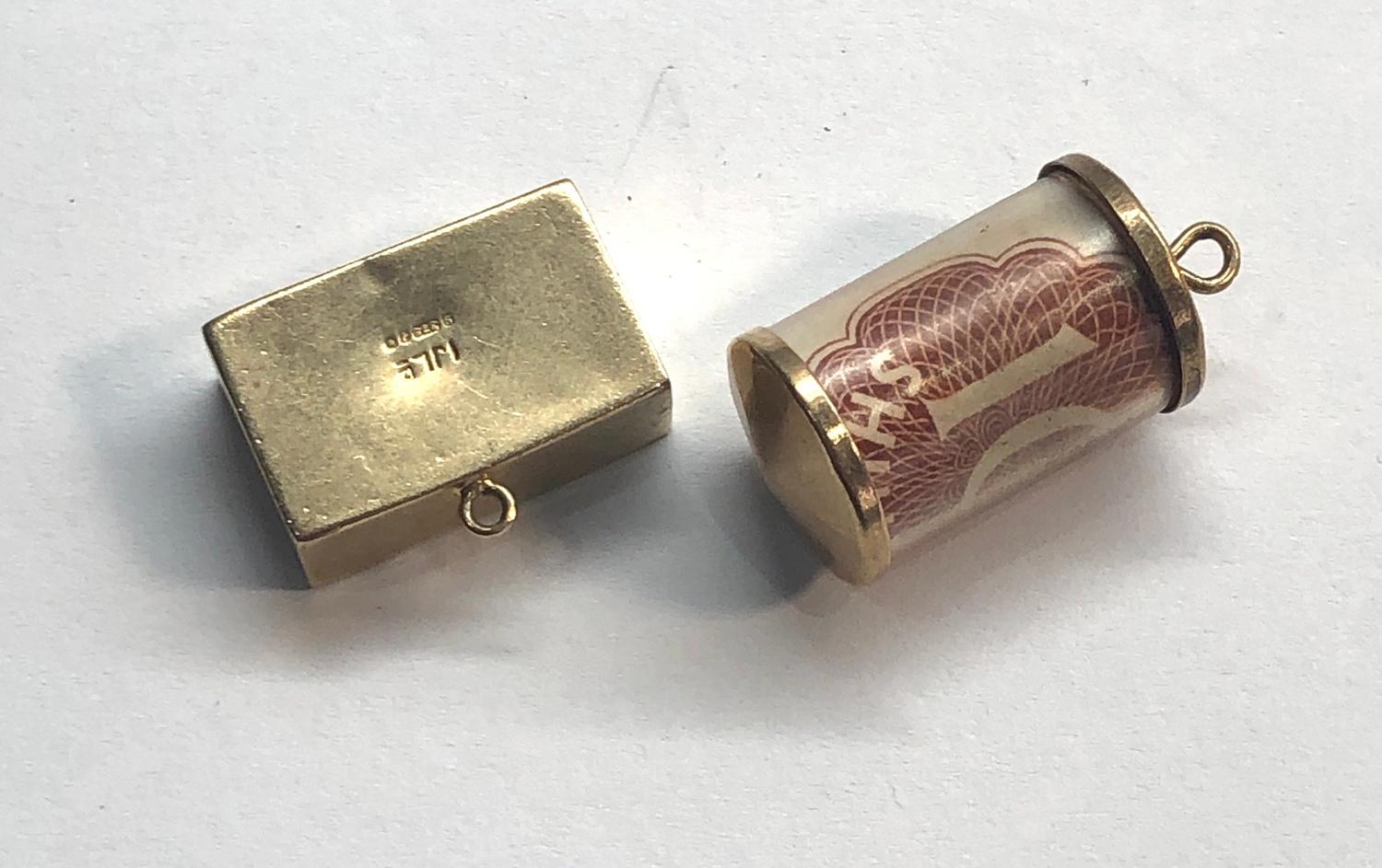 2 9ct gold note charms £5 and 10 shilling both in good condition - Image 2 of 2