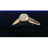 Vintage ladies 9ct gold and diamond ring, hallmarked, total overall weight 1.7g