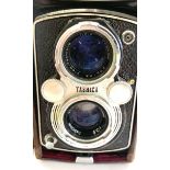 Yashica-Mat Medium Format twin lens camera Yashinon 80mm F/3.5 lens original case This camera is