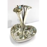 Lovely heart shaped triple vase, London 1901, overall good condition weight 93g