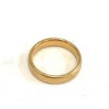 Vintage 22ct gold wedding band, approximate weight 5g