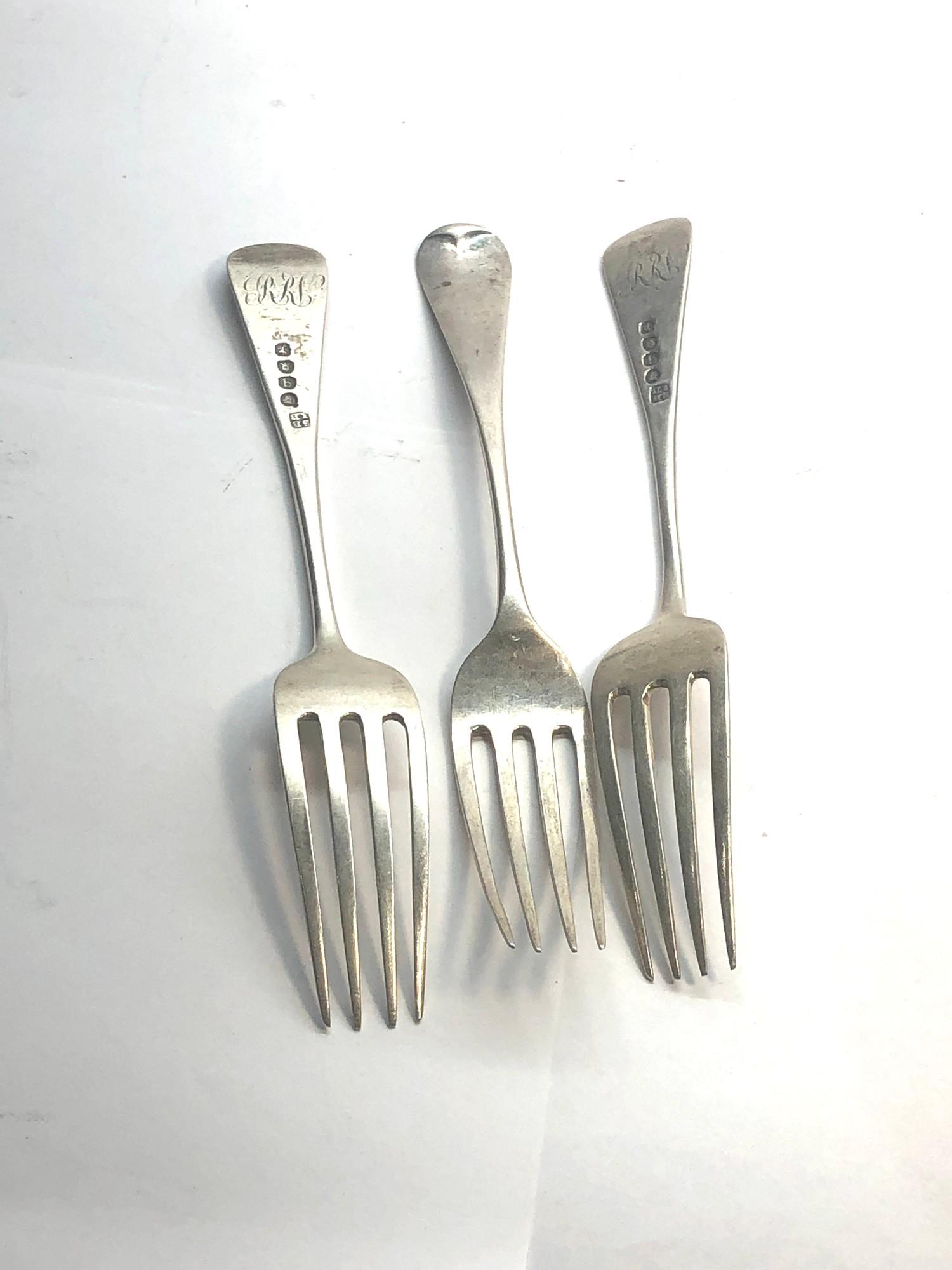 3 antique Georgian silver forks each measures approx 18cm London silver hallmarks weight 100g please - Image 2 of 3