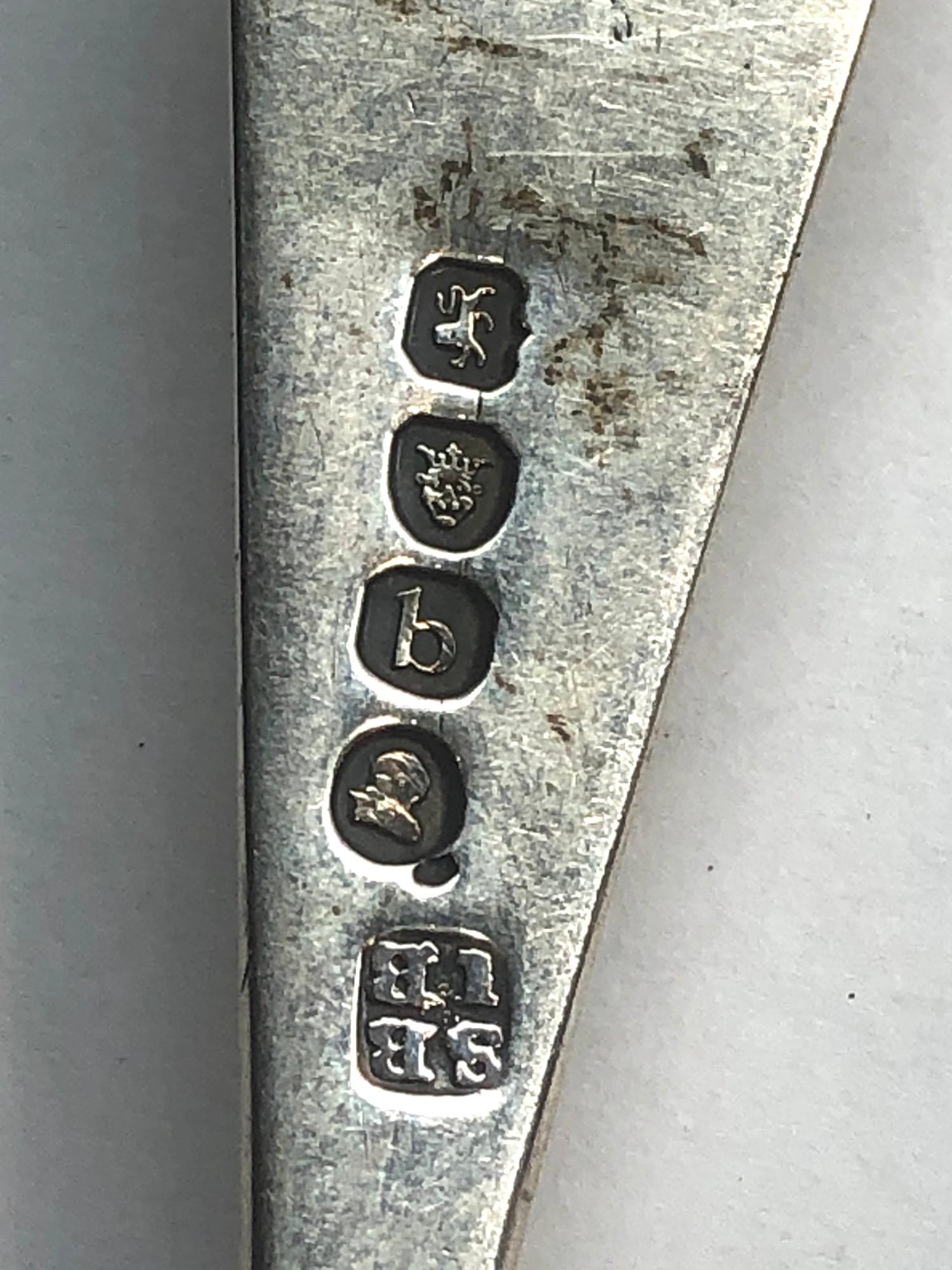 3 antique Georgian silver forks each measures approx 18cm London silver hallmarks weight 100g please - Image 3 of 3