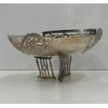 Fine pierced silver art deco fruit bowl by walker and hall weight 390g