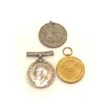 Pair ww1 medals to 178280 spr .g swan r.e and end of war peace medal 1919