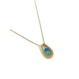 9ct gold gem set pendant on fine 9ct gold chain weight 2g