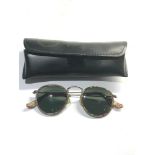 Vintage Ray Ban sun glasses in case please see images for details