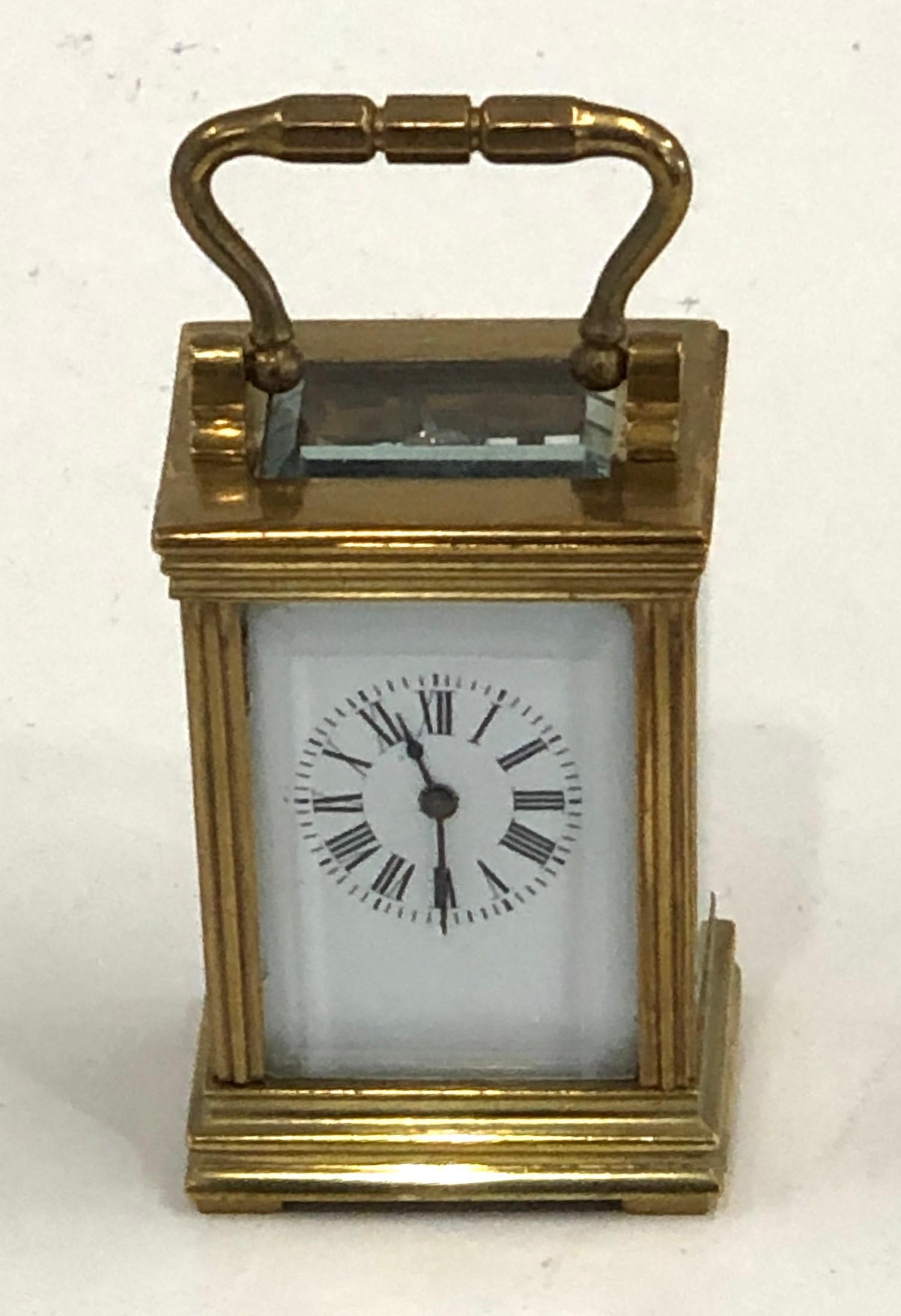 Miniature brass carriage clock non working - Image 2 of 2