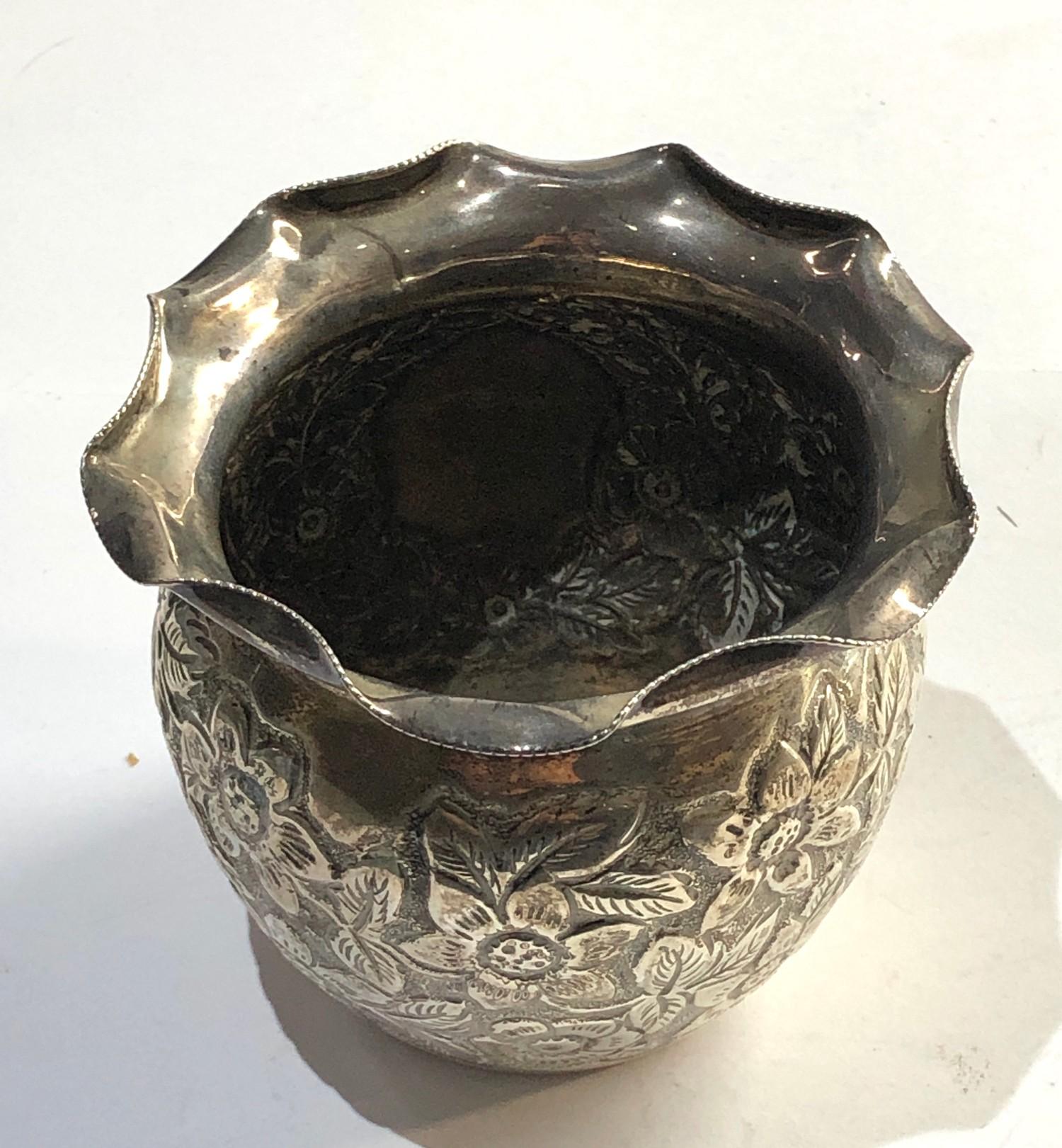 Antique silver floral embossed pot measures approx 9.5cm dia height 8cm weight 90g Birmingham silver - Image 2 of 3