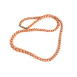 Vintage coral bead necklace gold clasp weight 22g