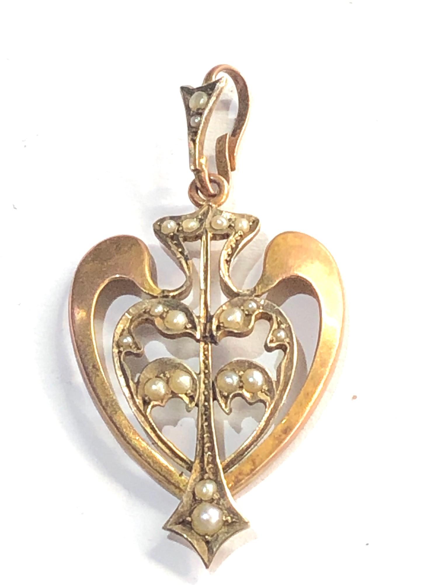 9ct Art Nouveau seed pearl pendant