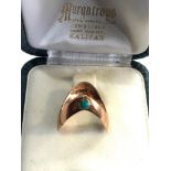 Stylish chevren 9ct gold turquoise set ring
