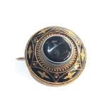 15ct gold Victorian enamel & bulls eye agate mourning brooch measures approx 35mm dia