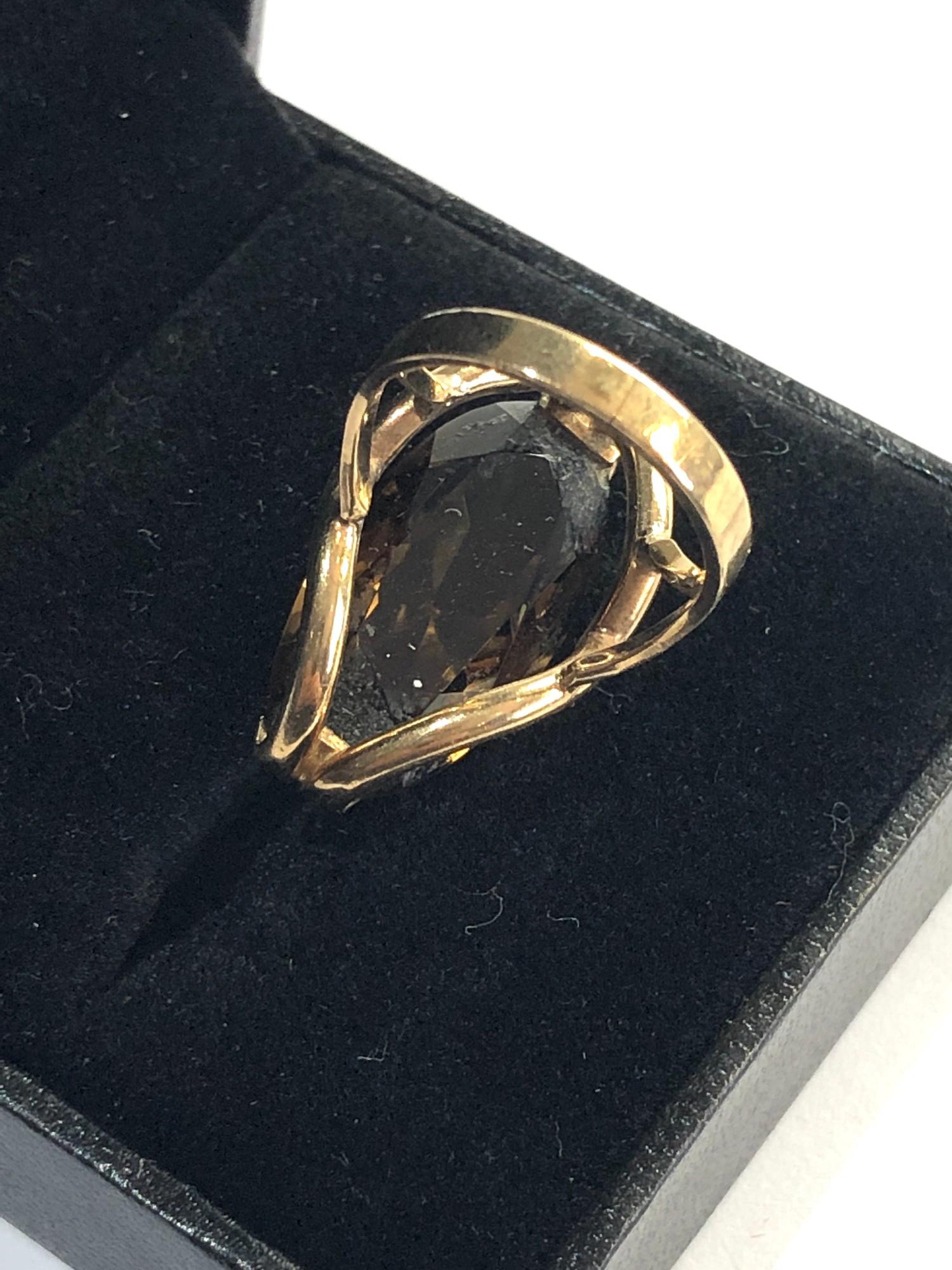 9ct gold smokey quartz cocktail ring - Image 3 of 4