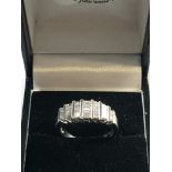 18ct white gold baguette diamond ring weight 4.6g