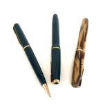 Small Lady Dufold Parker pen and pencil set, plus small Watermans 14ct nib