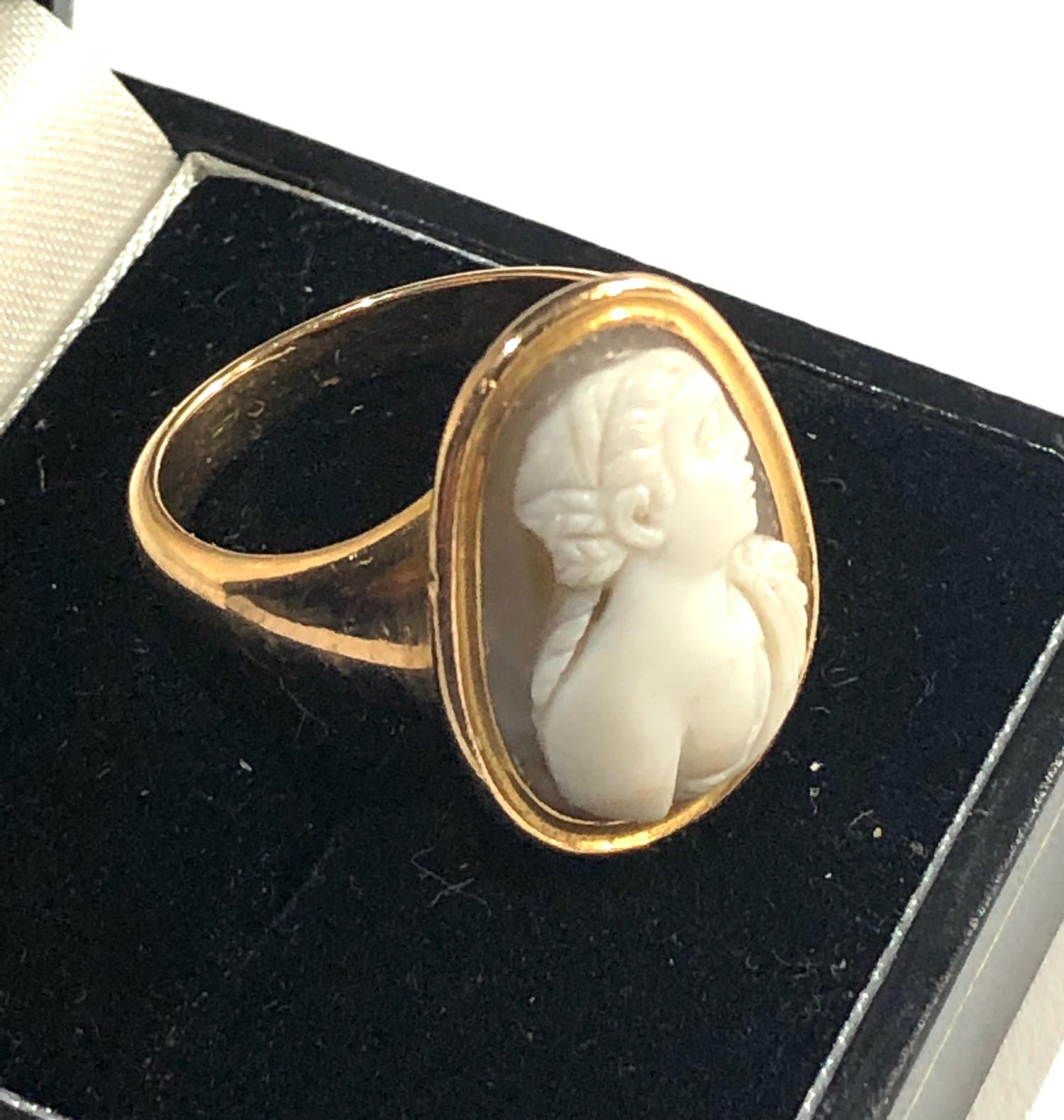 18ct gold hard stone cameo ring - Image 3 of 4