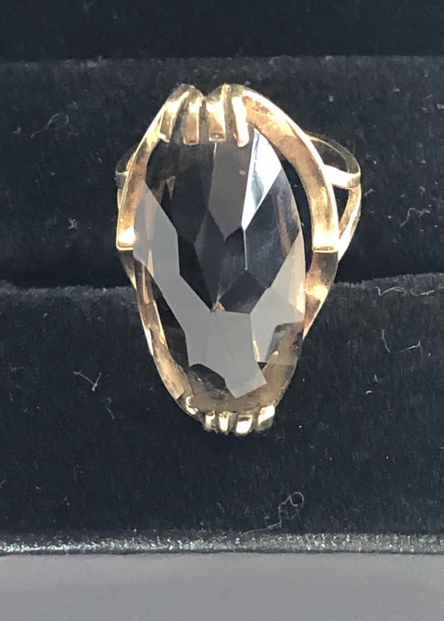 9ct gold smokey quartz cocktail ring