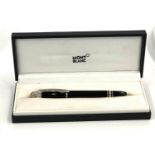 Boxed 14ct gold nib Mont Blanc fountain pen