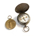 ww1 compass and medal to 9676pte w greenwood 19-hrs