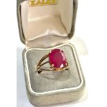 9ct gold ruby type gem set ring weight 4.3g