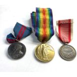 Selection of medals includes ww1 medal to m-321700 pte.r.mac donald a.s.c a 1911 coronation medal