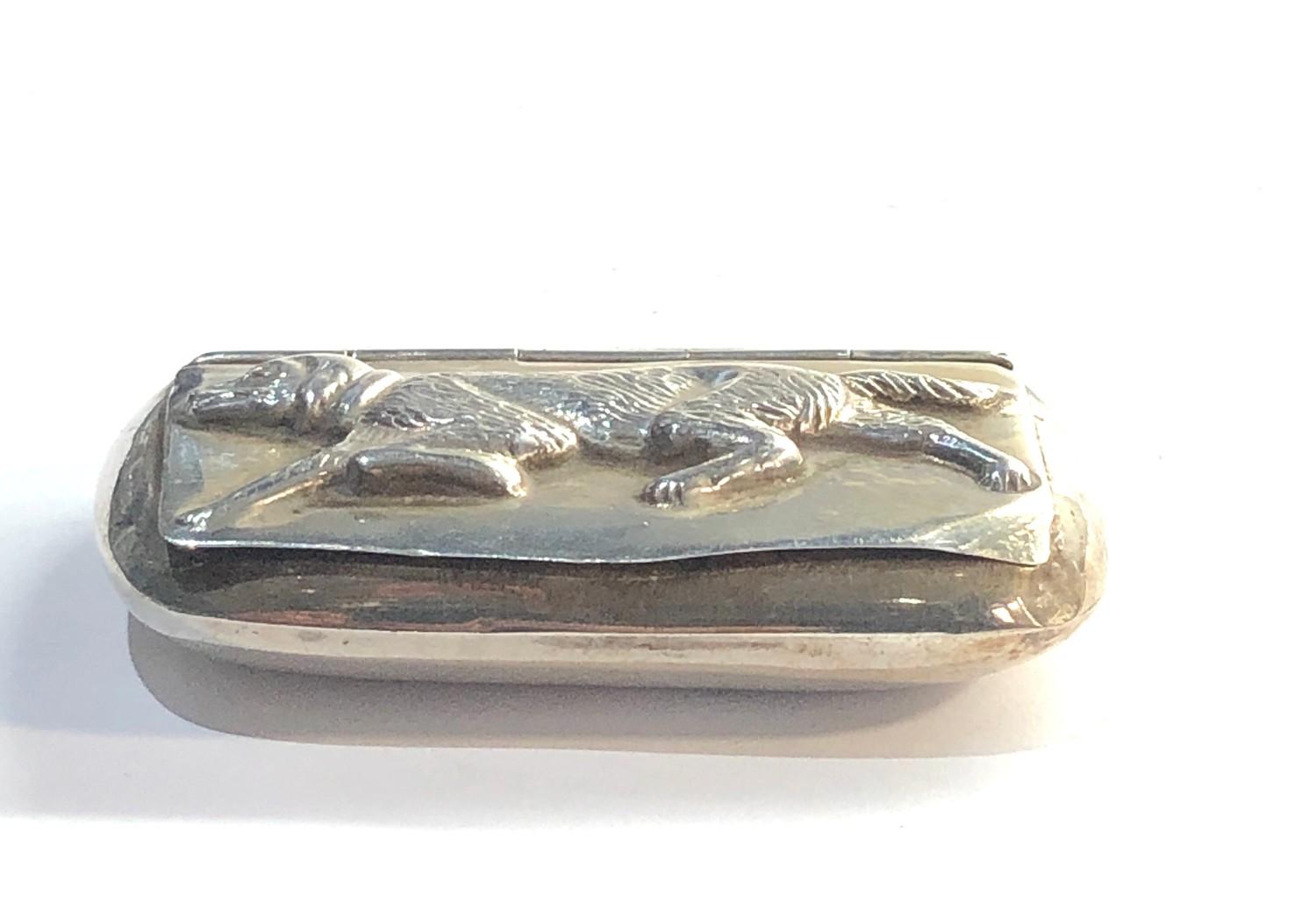 Silver snuff box with dog embossed lid hallmarked 925 - Image 2 of 4