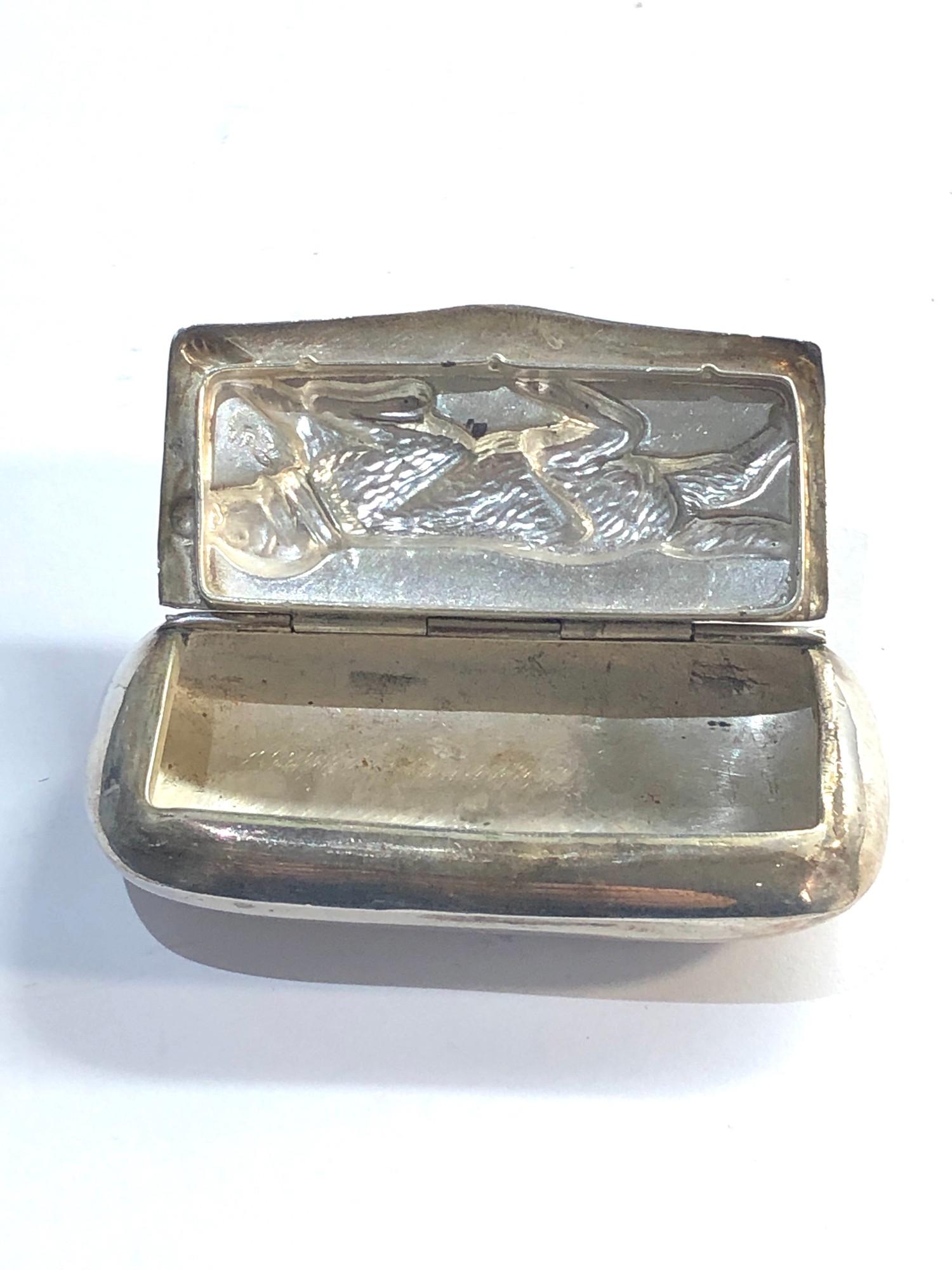 Silver snuff box with dog embossed lid hallmarked 925 - Image 3 of 4