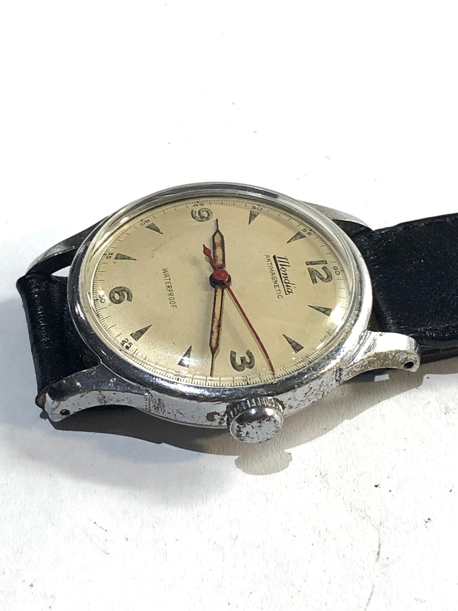 Vintage Mondia gents wristwatch winds and ticks but no warranty given - Image 2 of 4