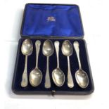Antique boxed set of 6 silver tea spoons
