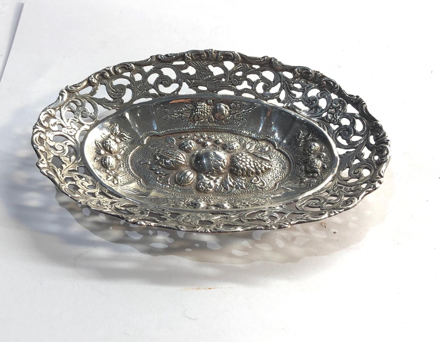 Vintage embossed silver sweet dish measures approx 12.5cm by 9cm weight 83g hallmarked B&Co 925