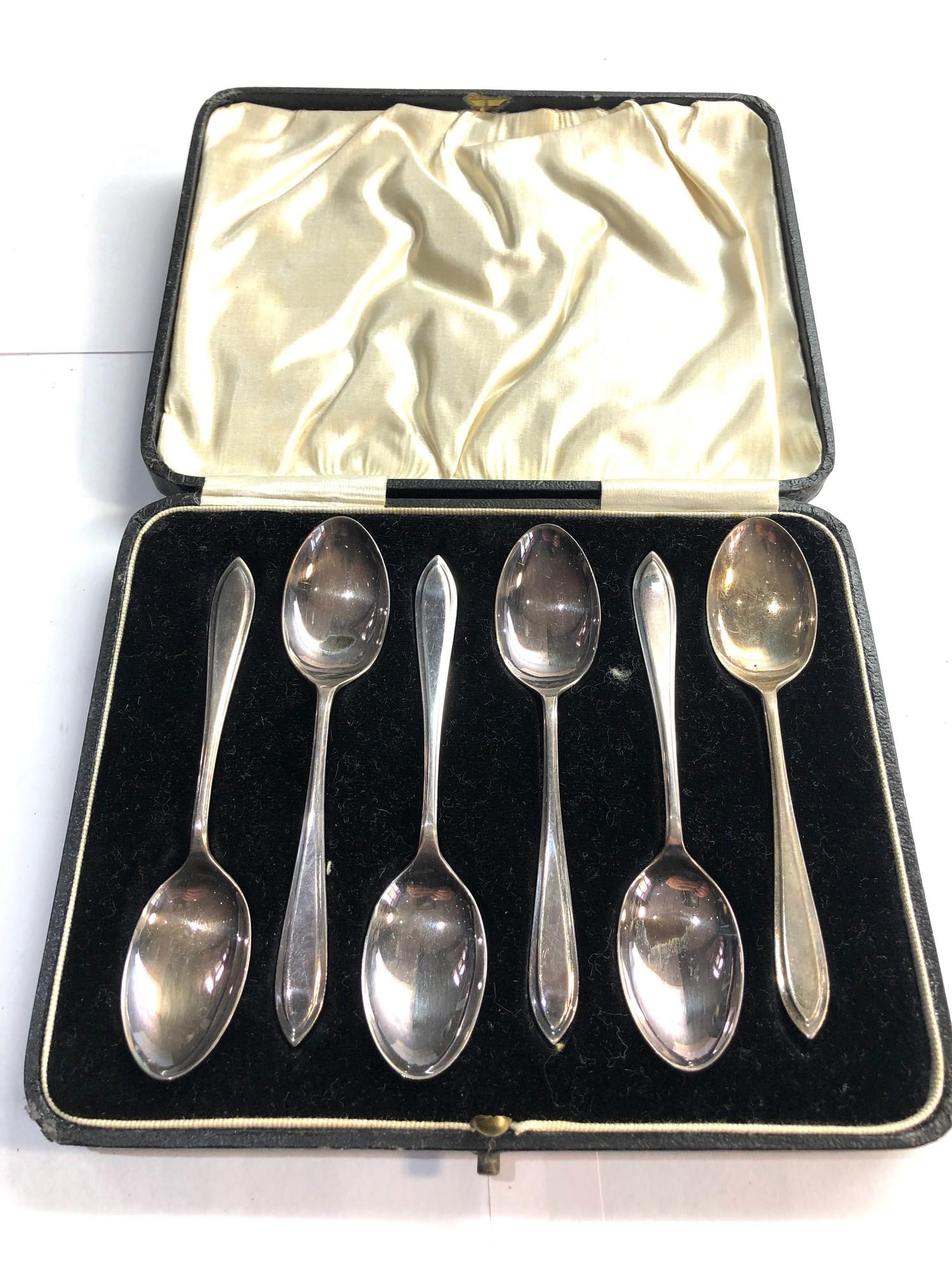 Boxed set of 6 silver tea spoons