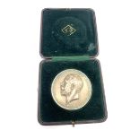 Antique large boxed silver Smithfield club medal for best pen of pigs 1928 medal measures approx 5.