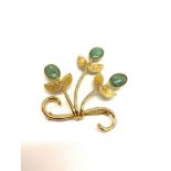9ct Gold and jade stone brooch weight 4.9g