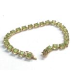 9ct gold green gemstone bracelet