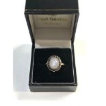 18ct Gold star sapphire halo ring, approx weight 2.5g ring size m/n, Good overall condition, no